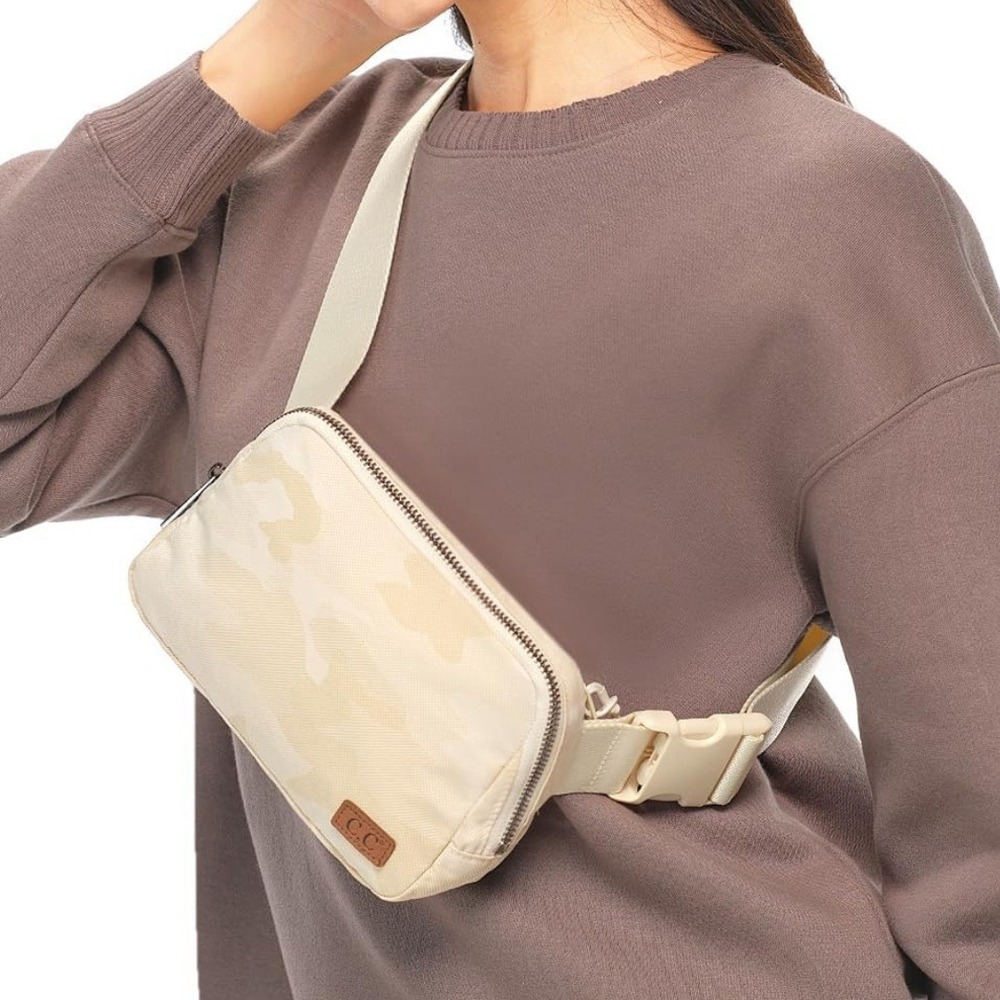 CC BEANIE Cream Camo Fanny Pack Belt Bag Adjustable Strap Zipper Pouch NWT - Picture 3 of 10